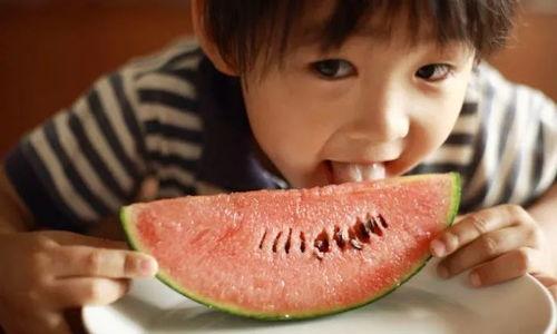 小八菜菜吃瓜,揭秘娱乐圈那些不为人知的幕后故事