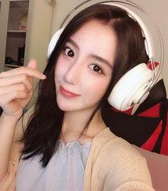 吃瓜裙直播小妹,揭秘网络红人的魅力与影响力