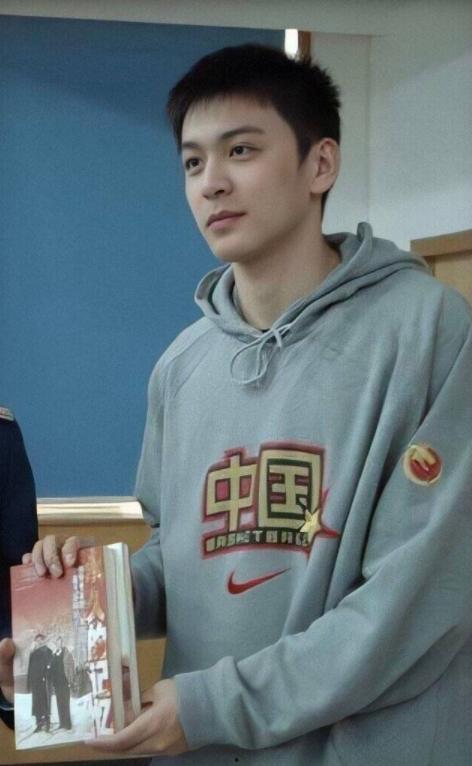 王子奇吃瓜第一