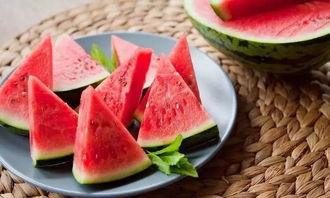 浴池吃瓜事件,一场引发社会热议的公共道德风波